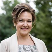 DOCENTE IMPARTISCE LEZIONE DI SPAGNOLO